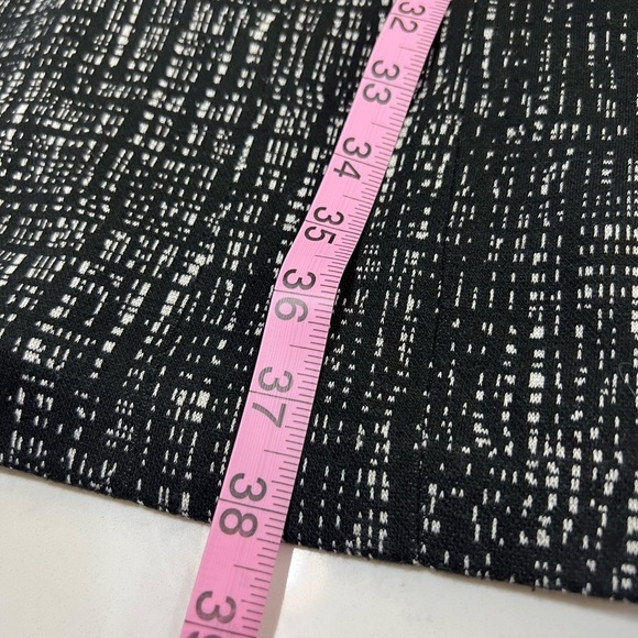 Willi Smith Black and White Sheath Dress with Cowl Neck - Picture 9 of 12